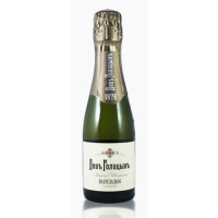 Вино игр Наследие Мастера Левъ Голицынъ бел п/сл 11,5% 0,2л Россия